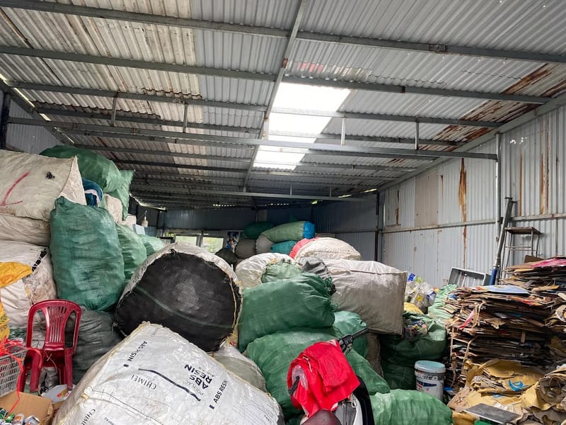 hình ảnh thu mua phế liệu thực tế tại Tiền Giang