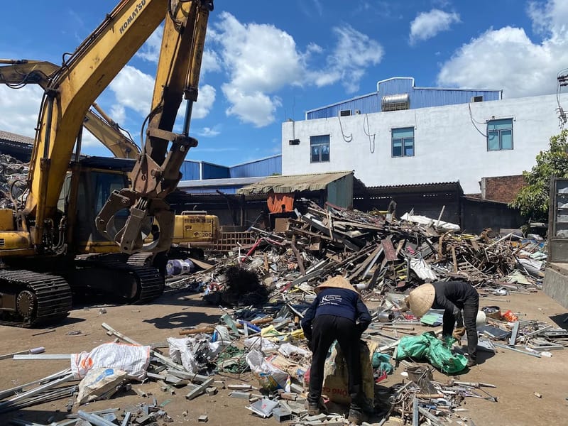 Thu mua phế liệu tại Công ty TNHH Sản Phẩm Kim Loại United Brothers