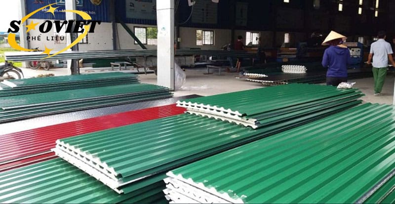 Lớp xốp dưới tôn khá dày