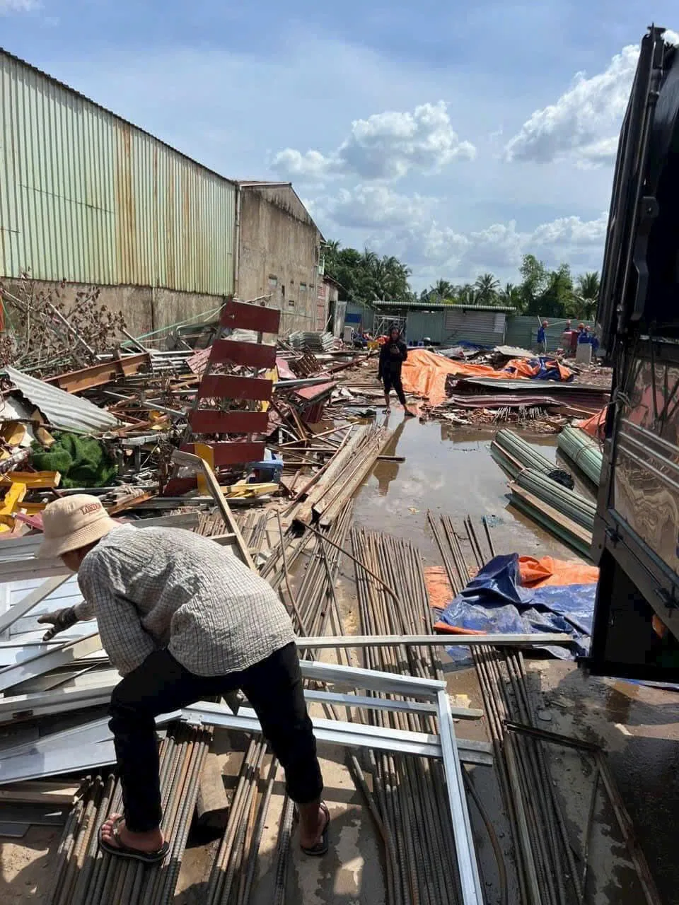 Phế Liệu Sao Việt 22